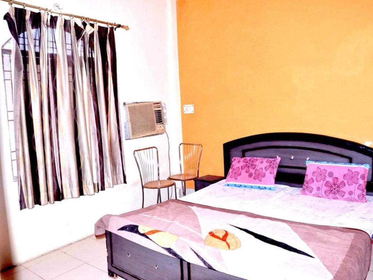 Abhiraj Guest House Mathura Exterior photo