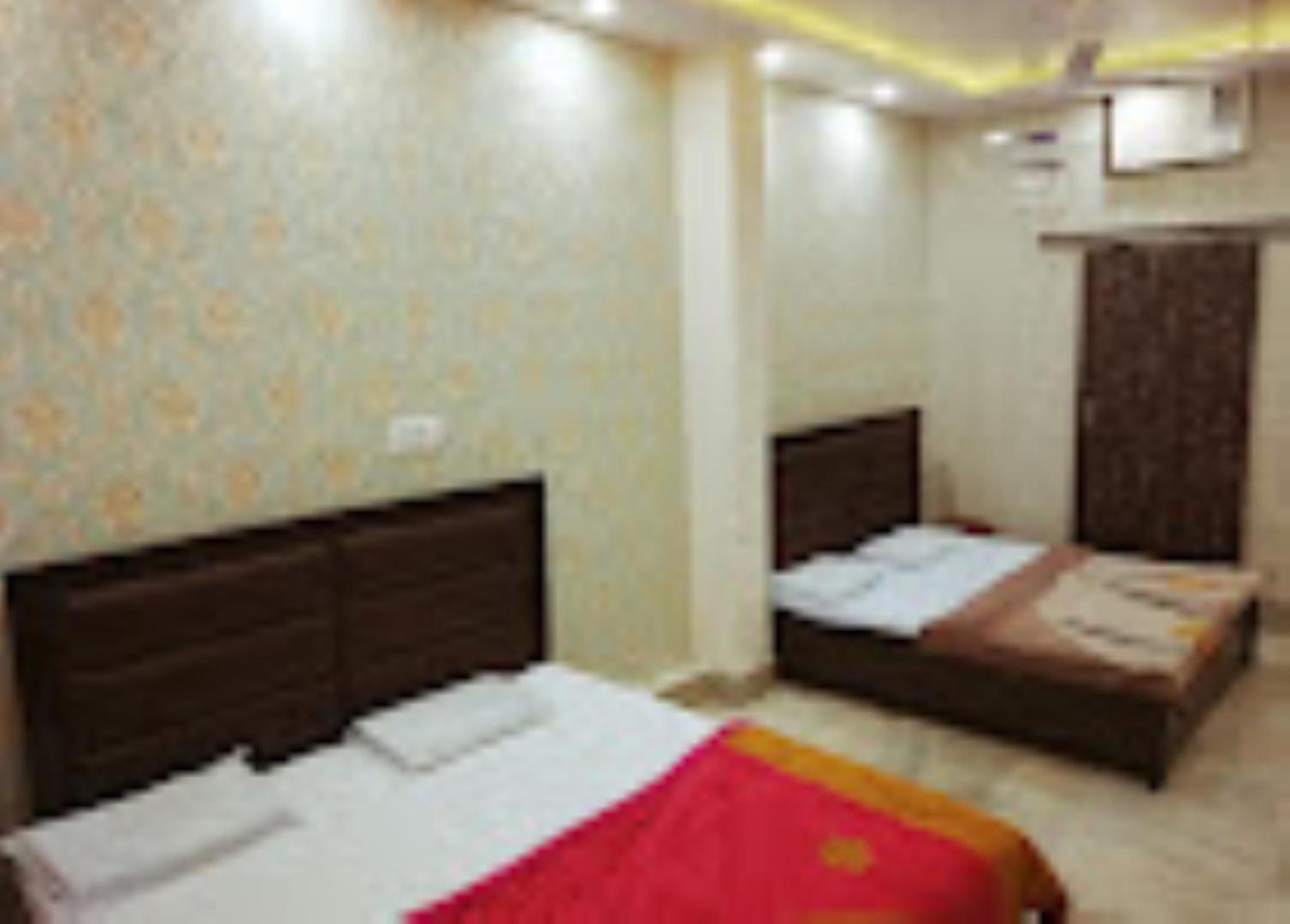 Abhiraj Guest House Mathura Exterior photo